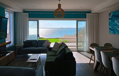 Lakeside Haven Waterfront NSW Central Coast