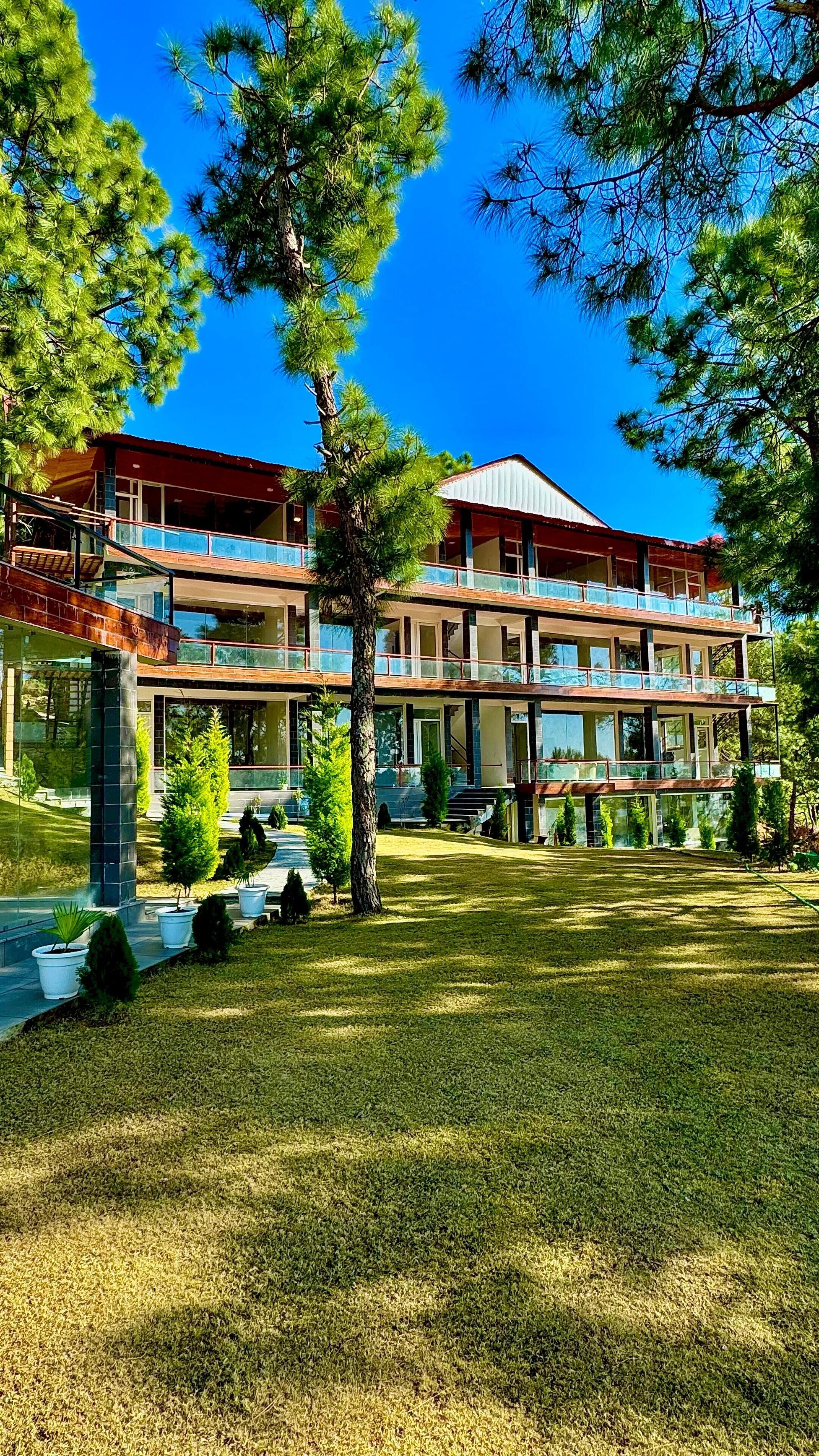 المنشأة من الخارج