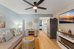 Living area - Beautiful 1BR Condo w/ Ocean View & 2 Heated Pools (North Wildwood)