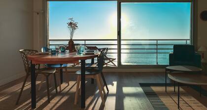 Magnificent apartment with a view of the bay of Les Sables and the channel