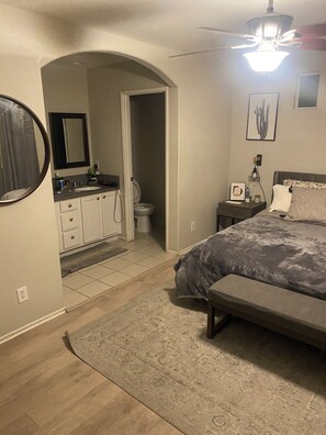 3 dormitoris, planxa i posts de planxar, wifi gratuïta i roba de llit 