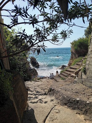 Beach - Apartmani Seaside - Enjoy the sunset (Dobra Voda)