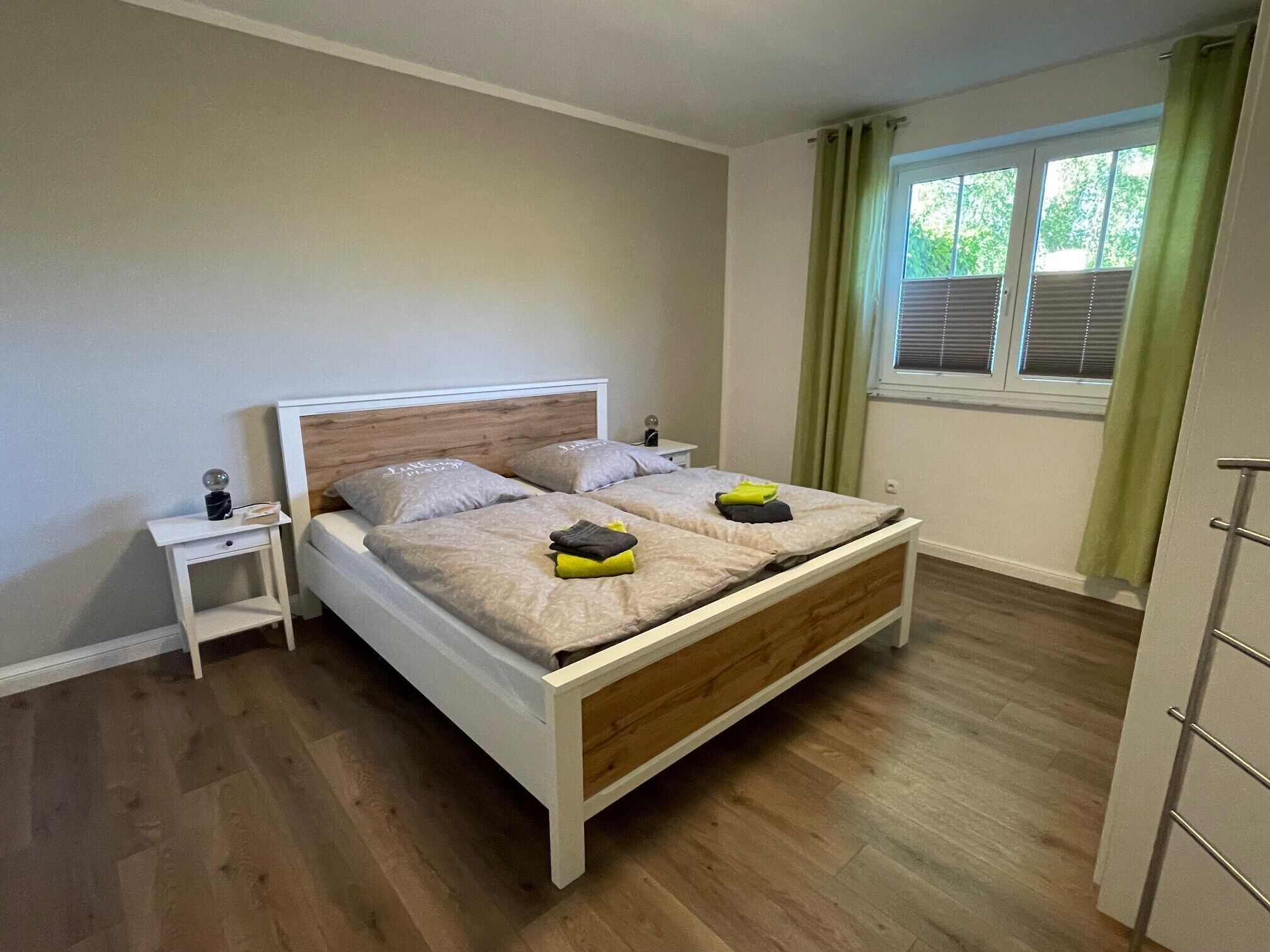 2 chambres, fer et planche à repasser, Wi-Fi, draps fournis