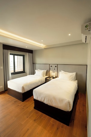 1 habitación, minibar, escritorio y espacio para trabajar con laptop