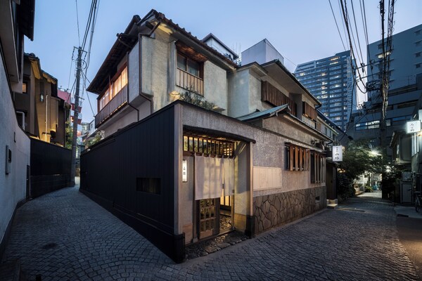 Trunk House - Shinjuku City