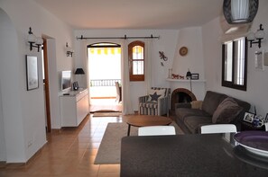 TV - San Juan de Capistrano (Nerja)