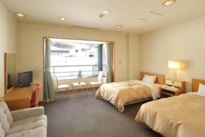 Twin Room, Non Smoking, Mountain View