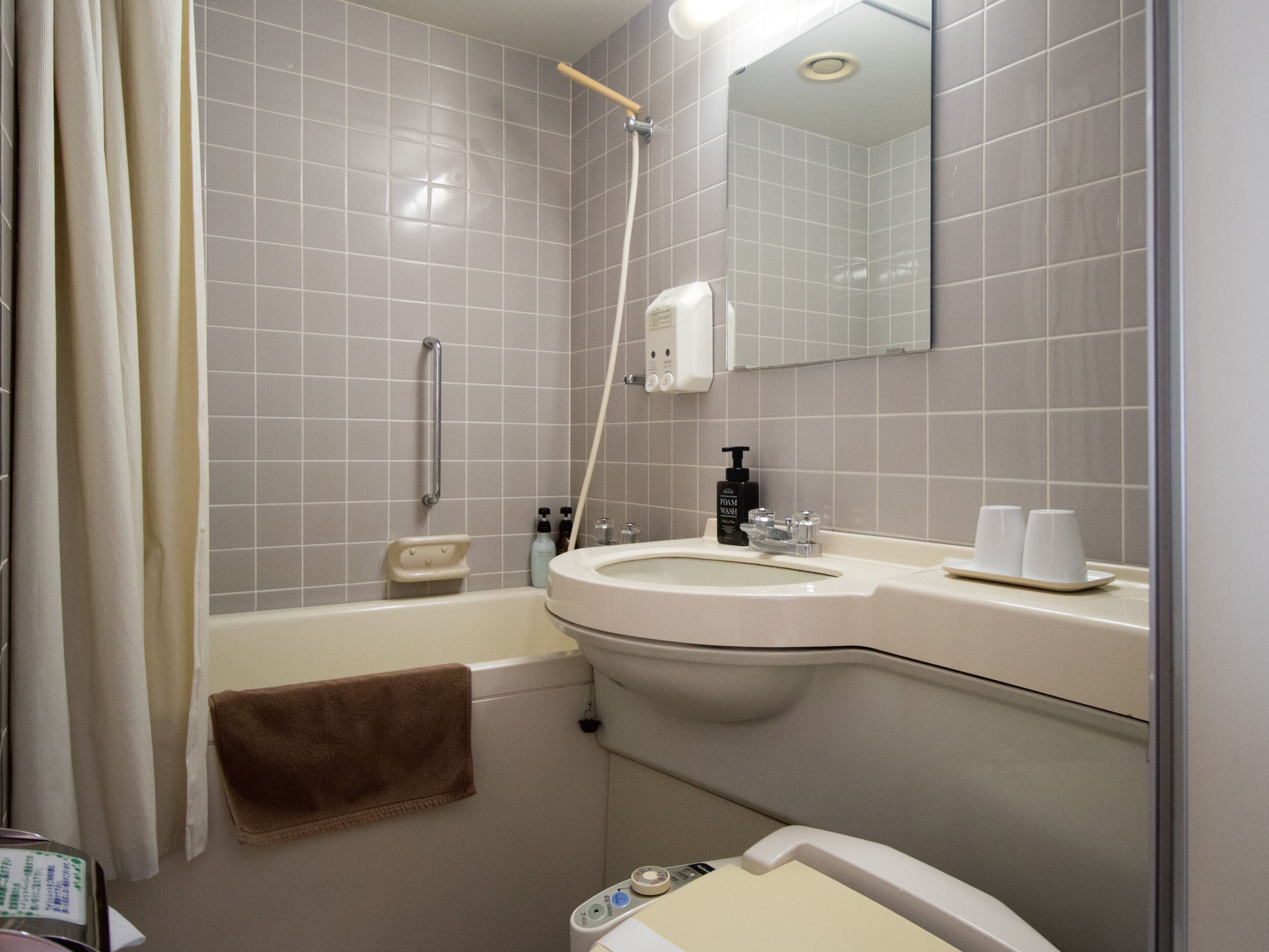 雙床房, 非吸煙房, 山景 | 浴室 | 拖鞋、提供毛巾、洗頭水、廁紙