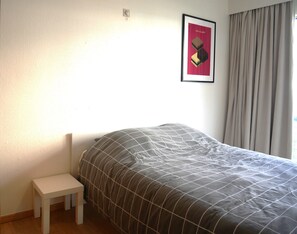 2 bedrooms, iron/ironing board, free WiFi