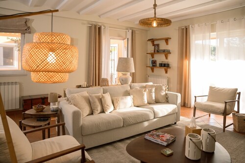 Fantastic Farm with Pool and Exceptional Garden 35 minutes from Lisbon Airport