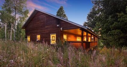 12MILES to Yellowstone-HotTub+EVCharger+HUGE!