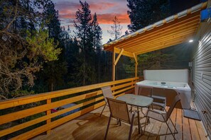 Tina de hidromasaje al aire libre