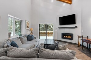 スマートテレビ、暖炉