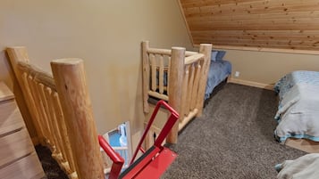 4 多间卧室、熨斗/熨衣板、旅行婴儿床、免费 WiFi