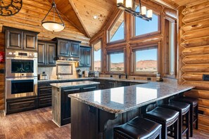 Fridge, microwave, oven, stovetop - Luxury Cabin: Hot Tub, Firepit, Pickleball, Views! (Kanab)