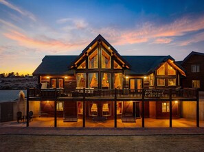 Exterior - The Blackhawk Cabin | Desert Oasis, Hot Tub, Pickleball, Views & More! (Kanab)