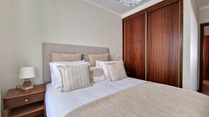 2 soveværelser, strygejern/strygebræt, weekendseng, gratis Wi-Fi