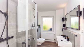 淋浴設備、風筒、提供毛巾