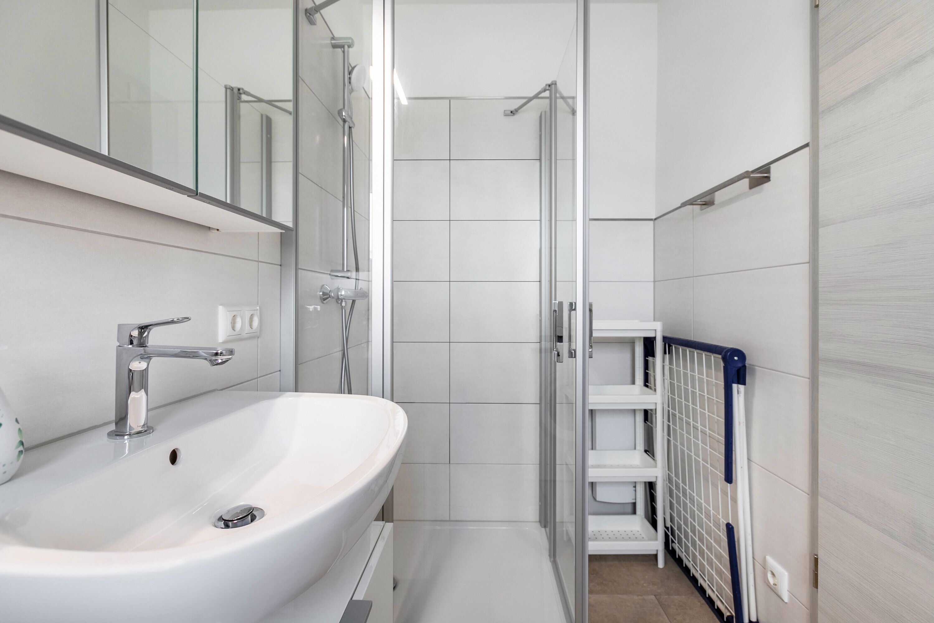 Dusche, Haartrockner, Handtücher