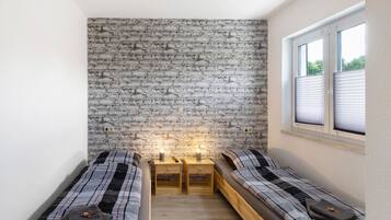 Free WiFi, bed sheets