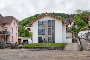 Exterior - Apartment 'Wanderlust' with Mountain View, Private Terrace and Wi-Fi (Todtnau)