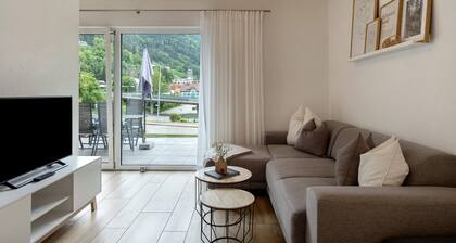 Apartment 'Wanderlust' with Mountain View, Private Terrace and Wi-Fi