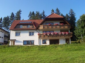Exterior - Apartment 'Obergeschoss' with Shared Terrace and Wi-Fi (Freudenstadt)