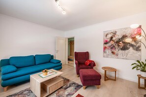 TV - Apartment 'Obergeschoss' with Shared Terrace and Wi-Fi (Freudenstadt)