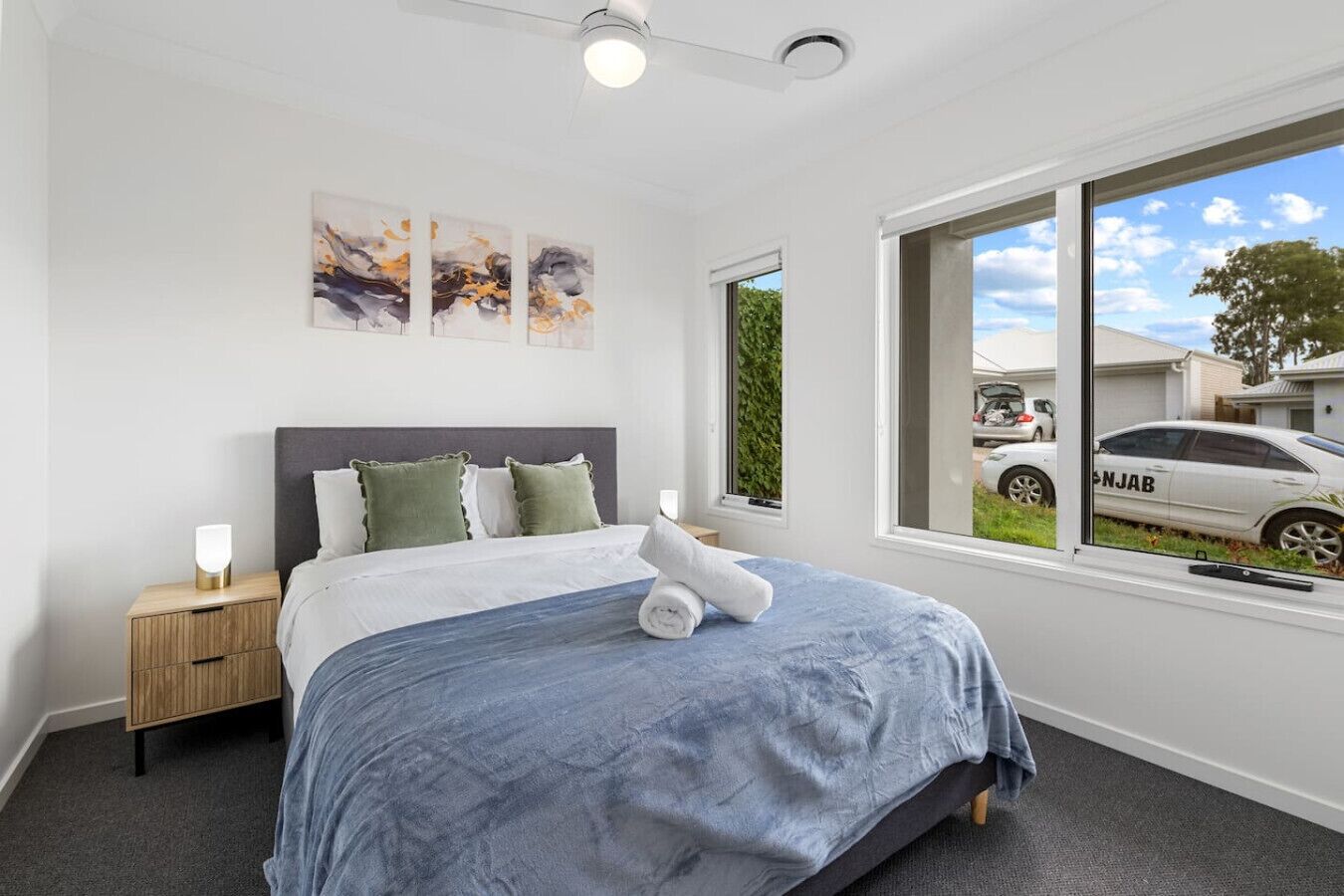 4 bedrooms, iron/ironing board, WiFi, bed sheets