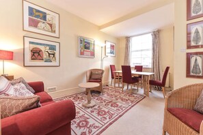 Interior - Smart 2 bedroom flat near Pimlico Tube (London)