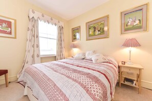 Family Apartment, City View | 2 bedrooms, iron/ironing board, free WiFi, bed sheets