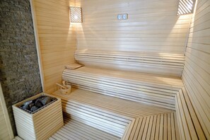 Sauna, steam room, massages