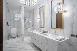 Executive Suite | Bathroom - Shusha Hotel & Conference Center (Shusha)