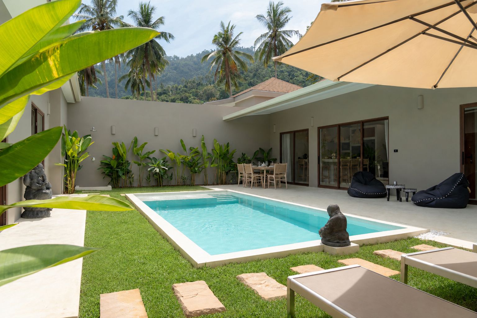 Private pool