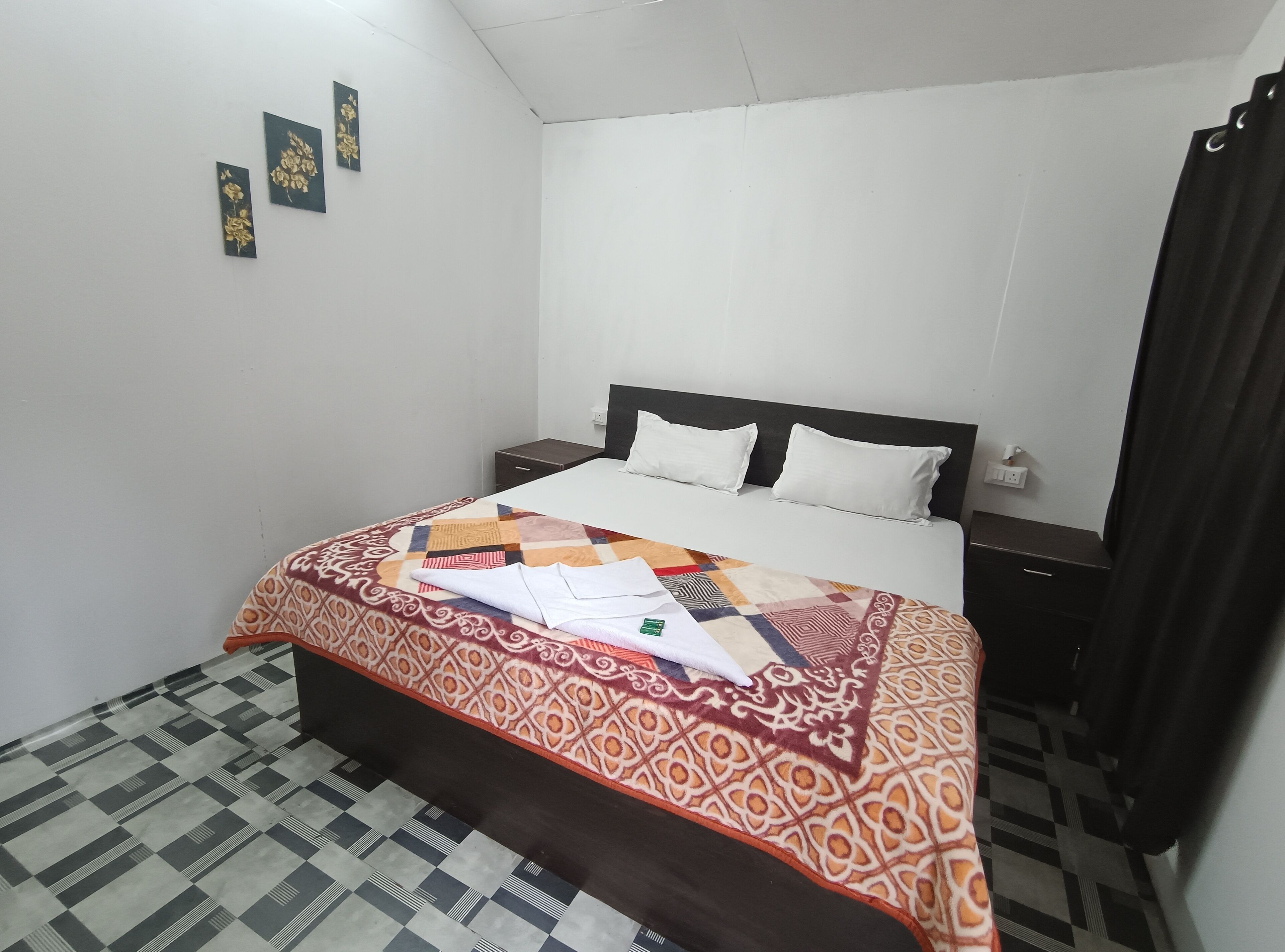 Economy tweepersoonskamer, balkon, uitzicht op tuin