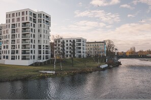 Apartment, Smoking