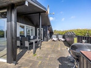 Outdoor dining - "Erblin" - 400m from the sea by Interhome (Hjørring)