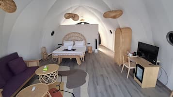 Minibar, coffres-forts dans les chambres, rideaux occultants