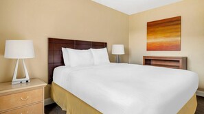 1 bedroom, iron/ironing board, WiFi, bed sheets - Perfect Blend of Relaxation and Adventure at Palm Canyon Resort by Hilton- 1 Bd. (Palm Springs)