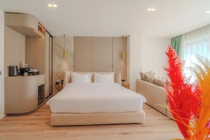 Egyptian cotton sheets, premium bedding, minibar, in-room safe - Eternity Athens (Athens)