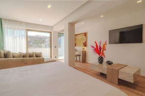 Iconic Suite (Acropolis View) | 1 bedroom, Egyptian cotton sheets, premium bedding, minibar