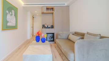 1 bedroom, Egyptian cotton sheets, premium bedding, minibar