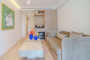 1 bedroom, Egyptian cotton sheets, premium bedding, minibar