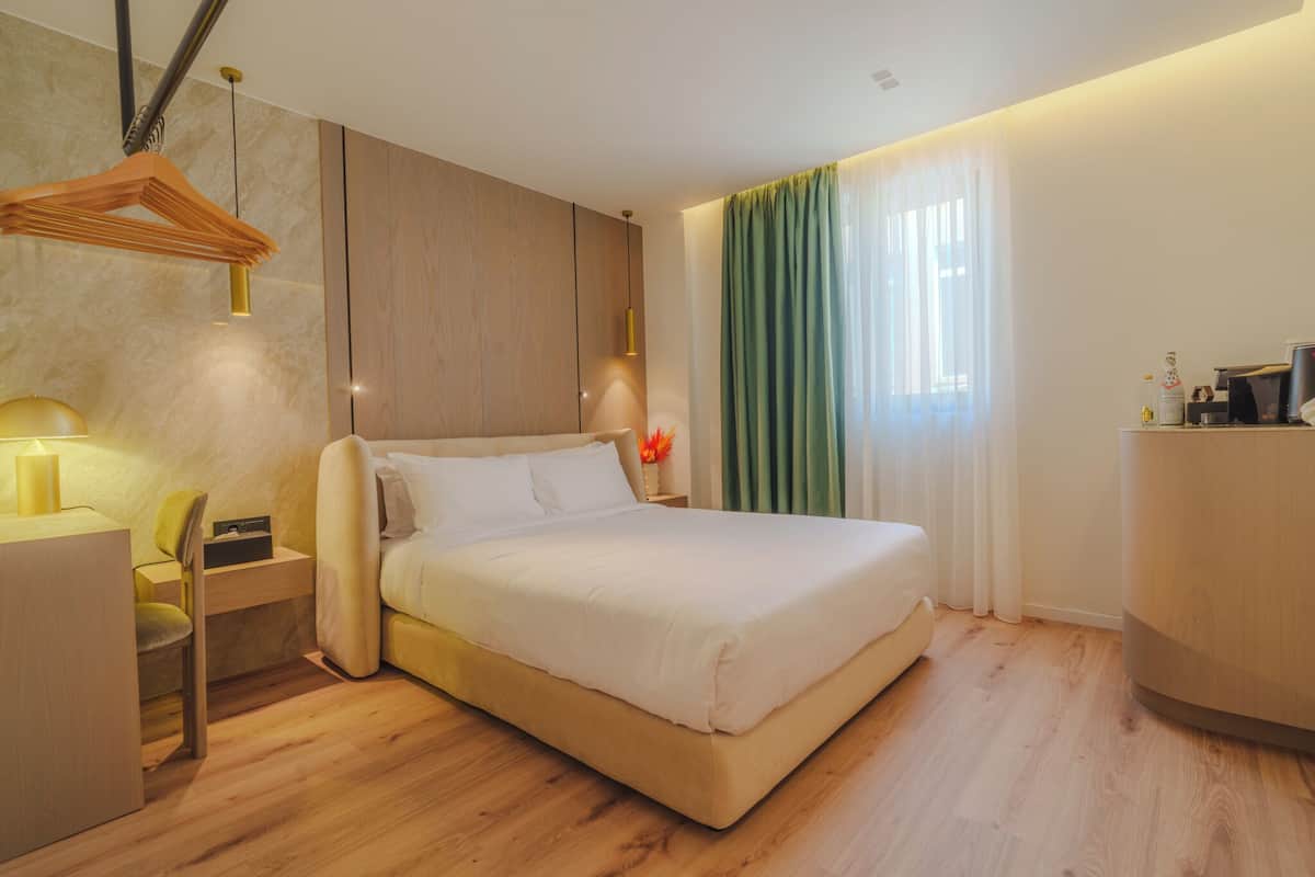 Deluxe Single Room | 1 bilik tidur, bar mini, peti besi dalam bilik, meja