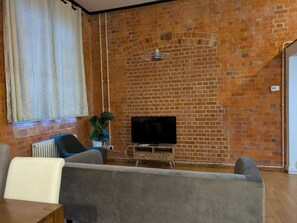 Living area - Mordern 2-bedroom in the Heart of Canterbury (Canterbury)