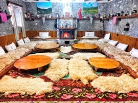 家庭宿舍, 湖景 | 办公桌、遮光窗帘、隔音、熨斗/熨板