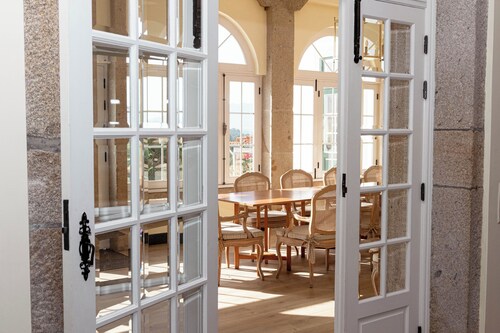 Luxury 9 bedrooms villa