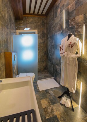 Deluxe tweepersoonskamer, voor 1 persoon | Een kluis op de kamer, geluiddichte muren, gratis wifi