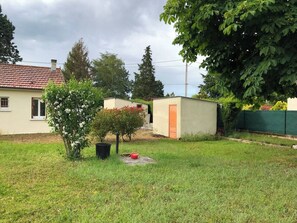 Property grounds - 4. The little house -⭐️⭐️⭐️ (Saint-Dyé-sur-Loire)