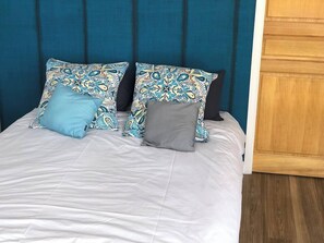 1 bedroom, iron/ironing board, travel crib, internet